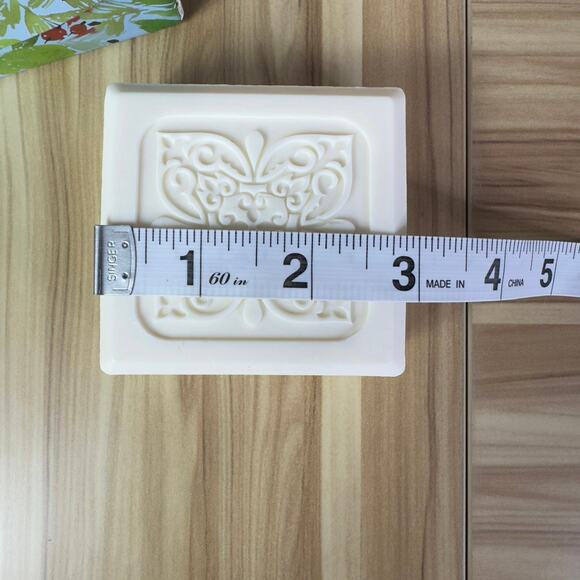 White Snow Luxurious Soap 5.3 oz (150g) Made USA Rich & creamy delightful scent - Picture 11 of 12